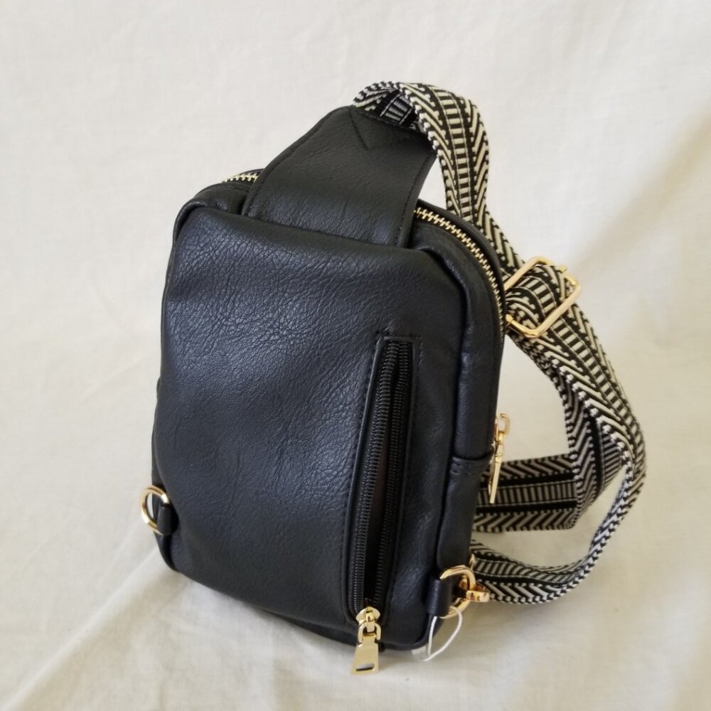 NWT! Cluci Faux Leather Shoulder Bag w/Adjustable Strap for Everyday Use! - Picture 4 of 13
